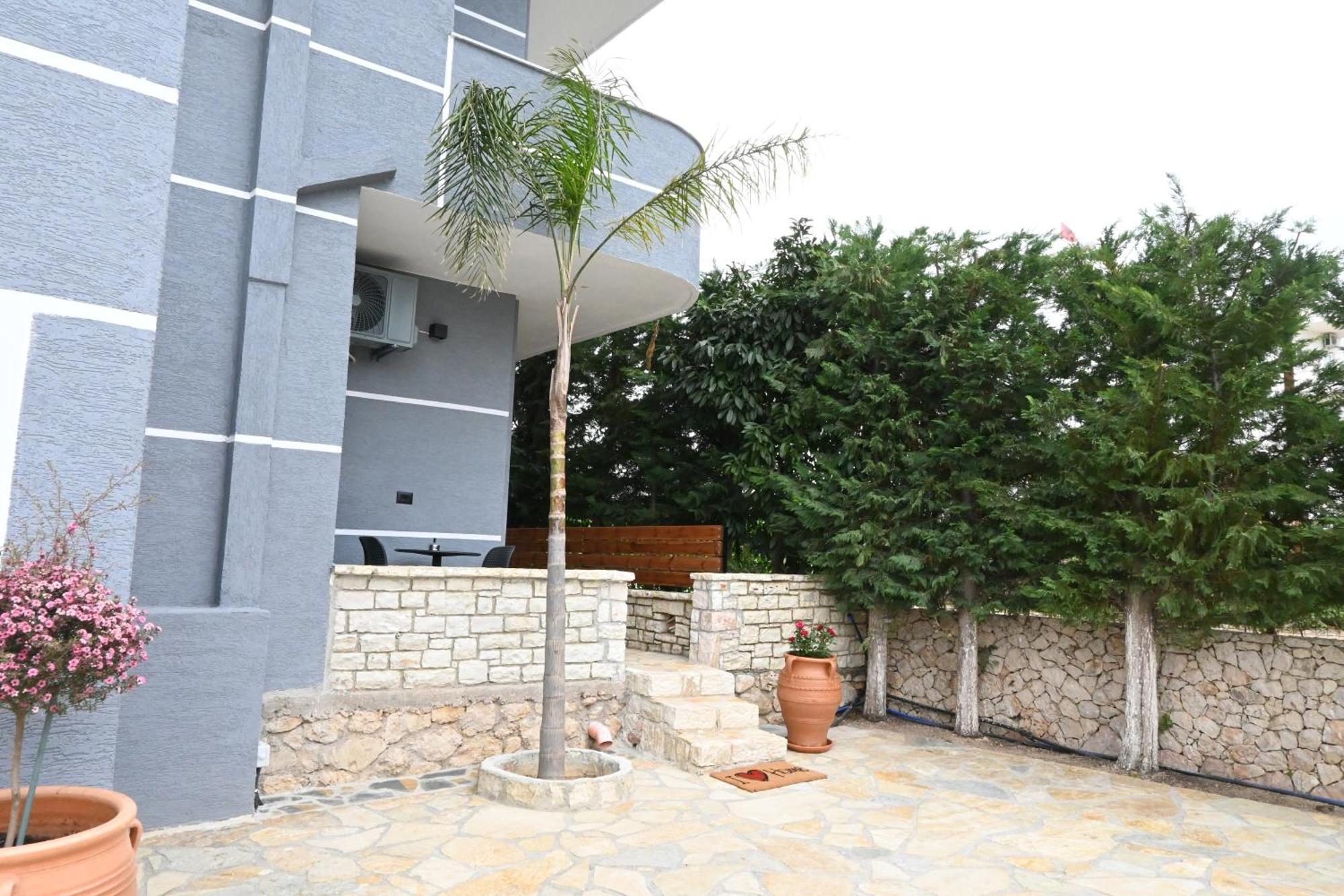 Vila La Familia Ksamil Exterior foto